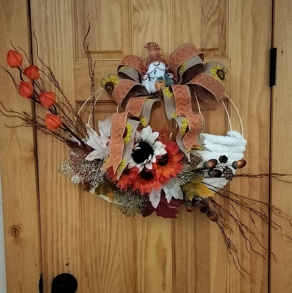 Gnome pumpkin wreath